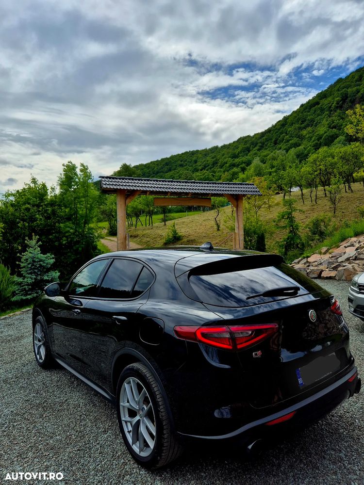 Alfa Romeo Stelvio 2.0 Turbo 16V AT8-Q4 Super - 4