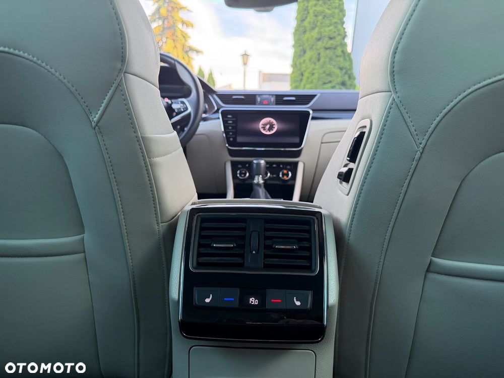 Skoda Superb 2.0 TSI L&K DSG - 18