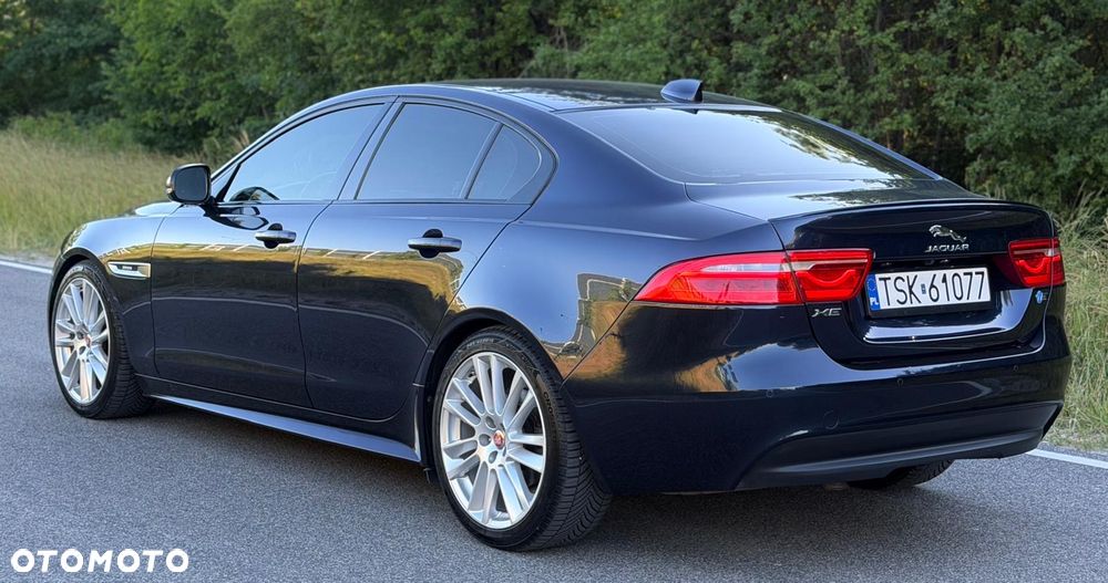 Jaguar XE 2.0 D R-Sport - 6