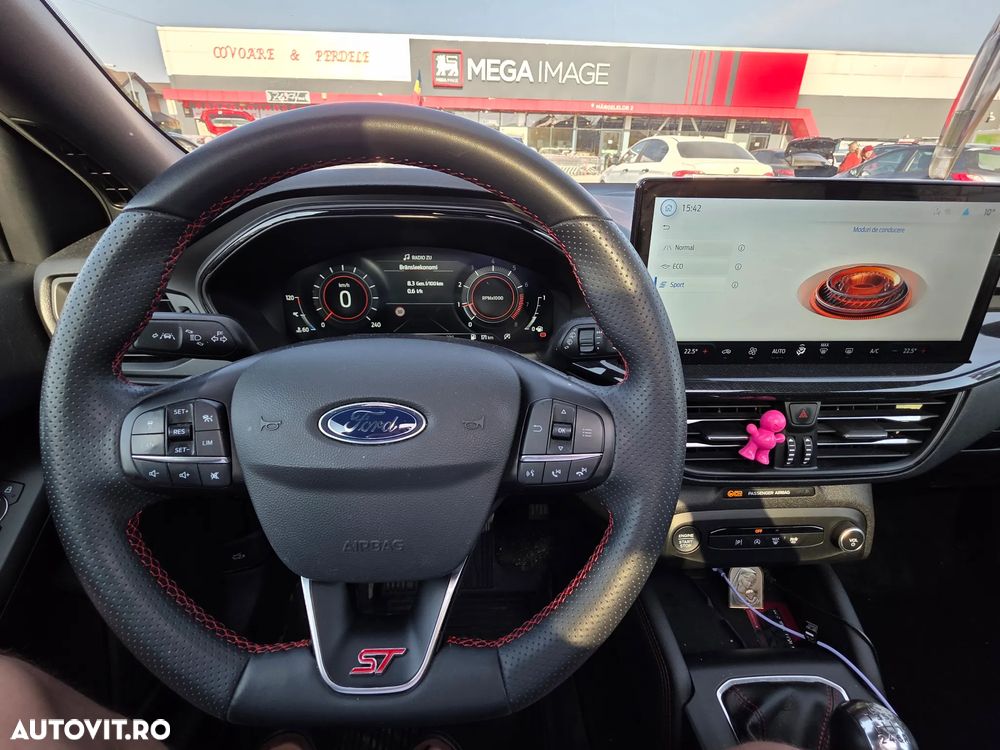 Ford Focus 1.0 EcoBoost Hybrid ST-LINE X - 17