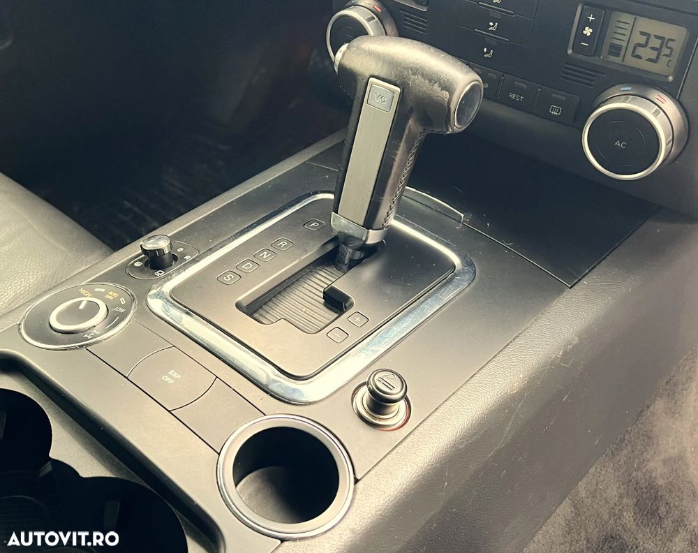 Volkswagen Touareg - 10