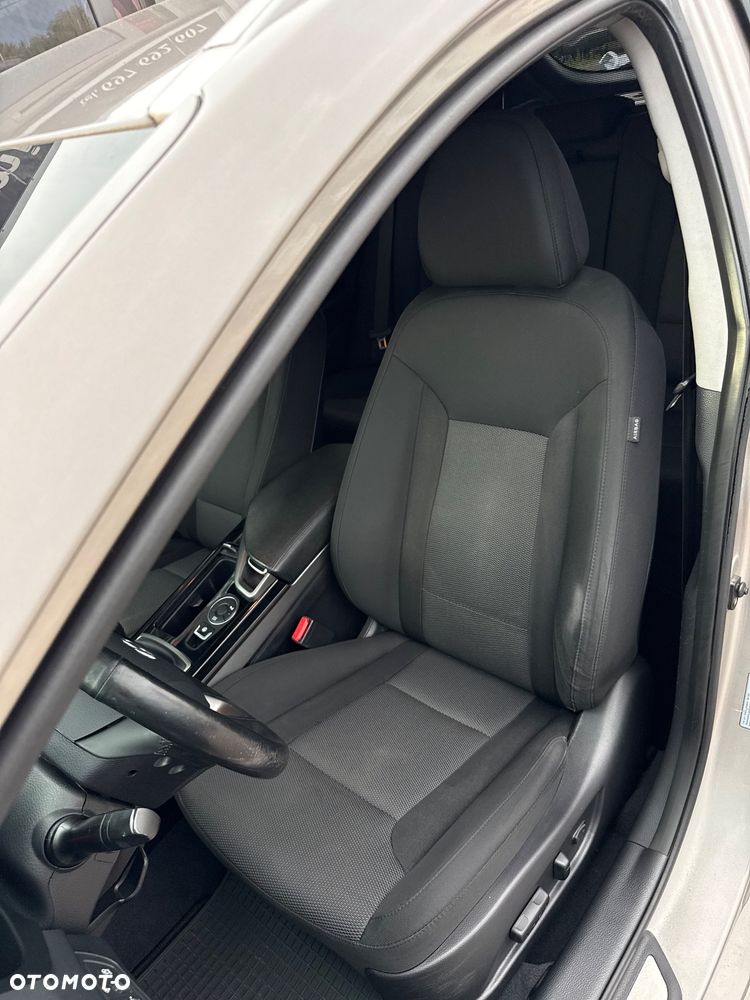 Hyundai i40 Kombi blue 1.6 Trend - 36