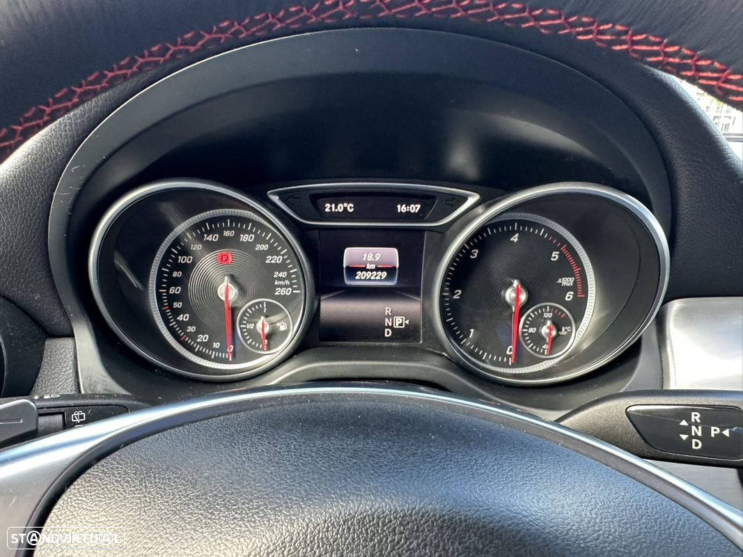 Mercedes-Benz CLA 220 d Shooting Brake AMG Line Aut. - 29