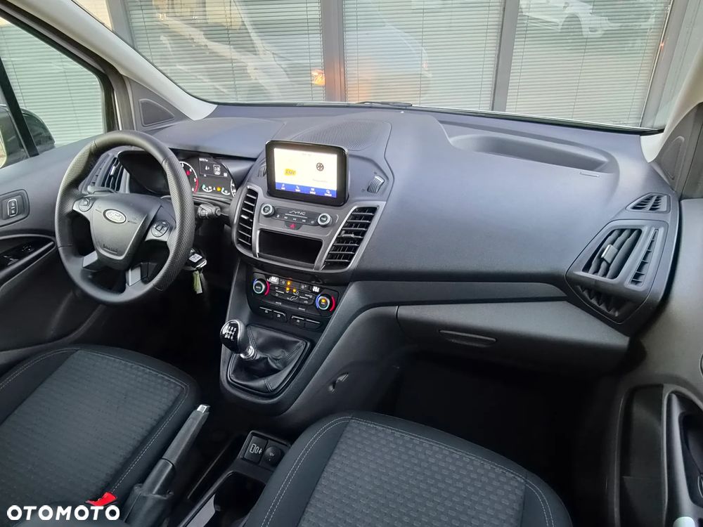 Ford Transit Connect - 17