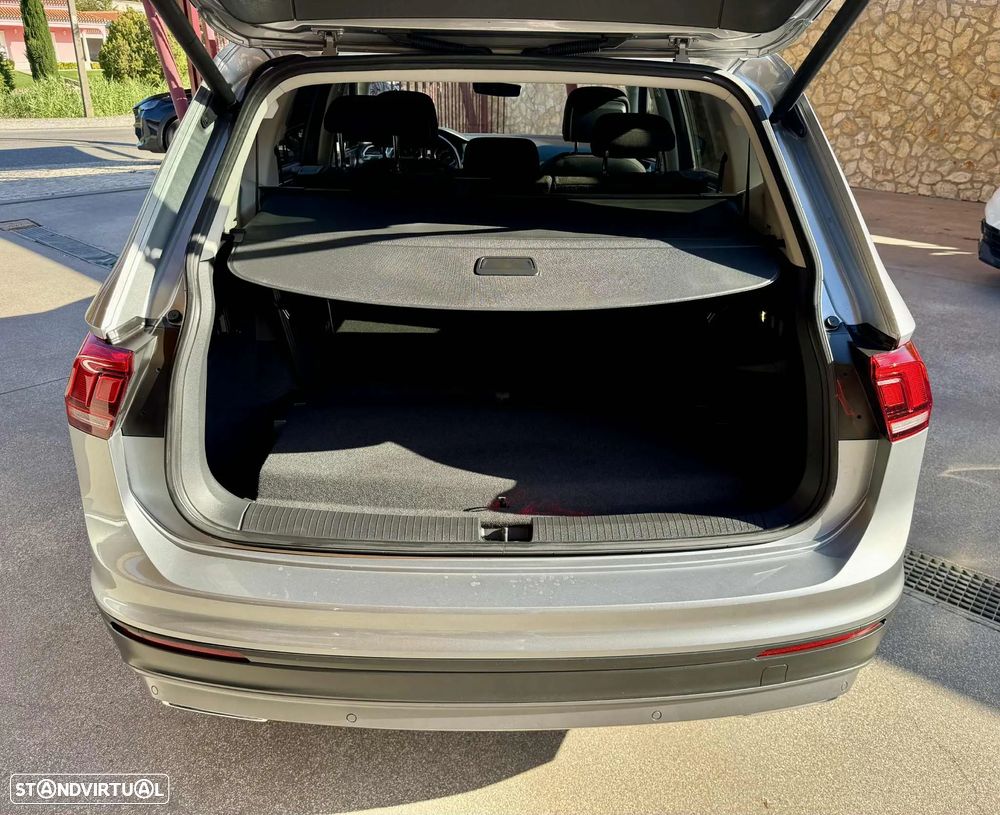 VW Tiguan Allspace 2.0 TDI Confortline DSG - 17