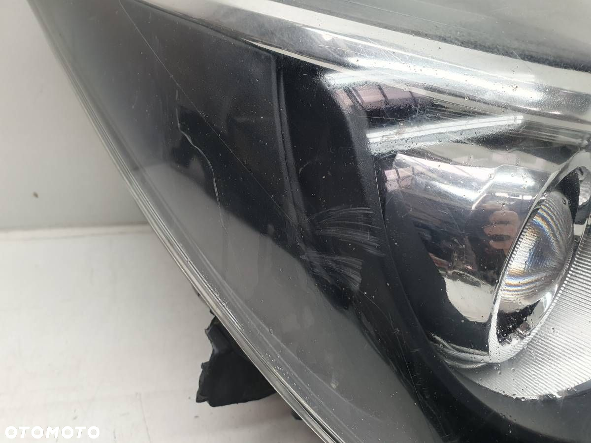 LAMPA PRZÓD PRAWA TOYOTA YARIS III SOCZEWKA EUROPA USZKODZONA - 2