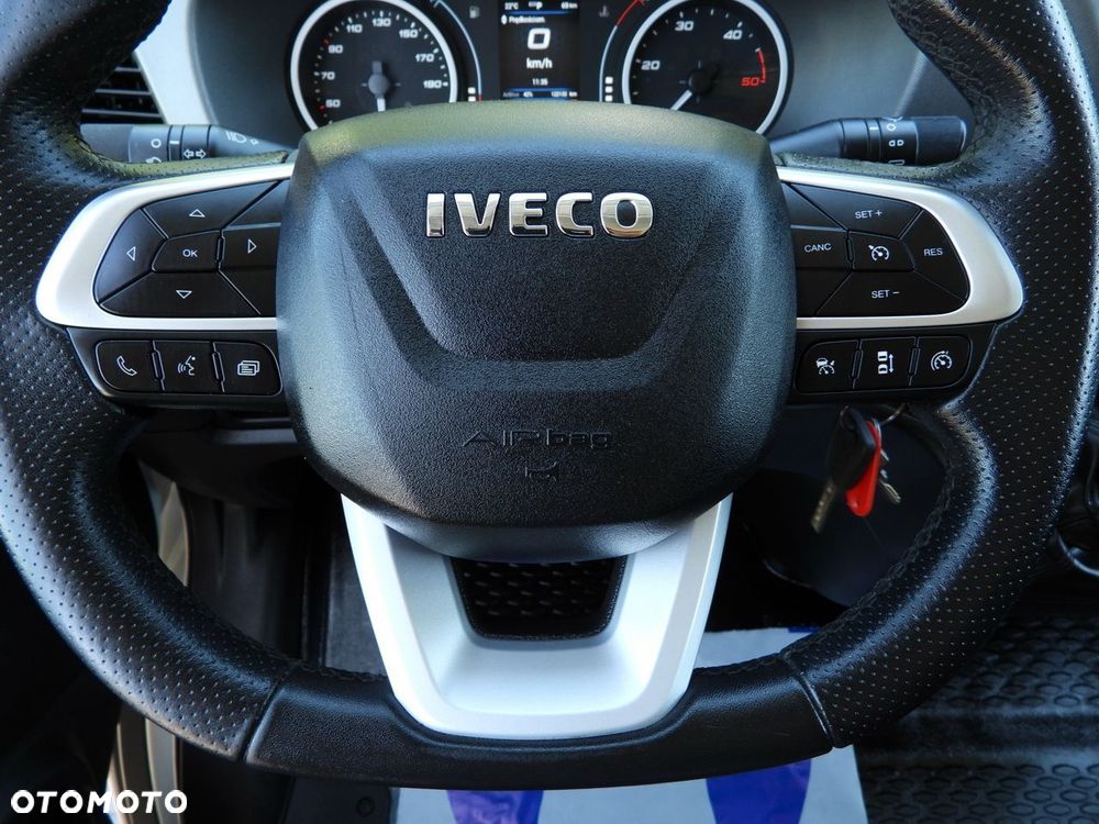 Iveco DAILY 35S18 KONTENER WINDA 8 PALET TEMPOMAT NAWIGACJA LEDY AUTOMAT HI-MATIC KLIMATYZACJA  180KM - 33