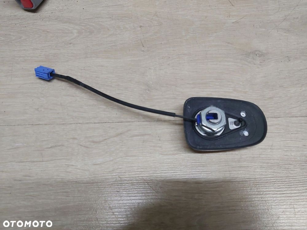 Toyota Corolla E15 antena dachowa płetwa - 4