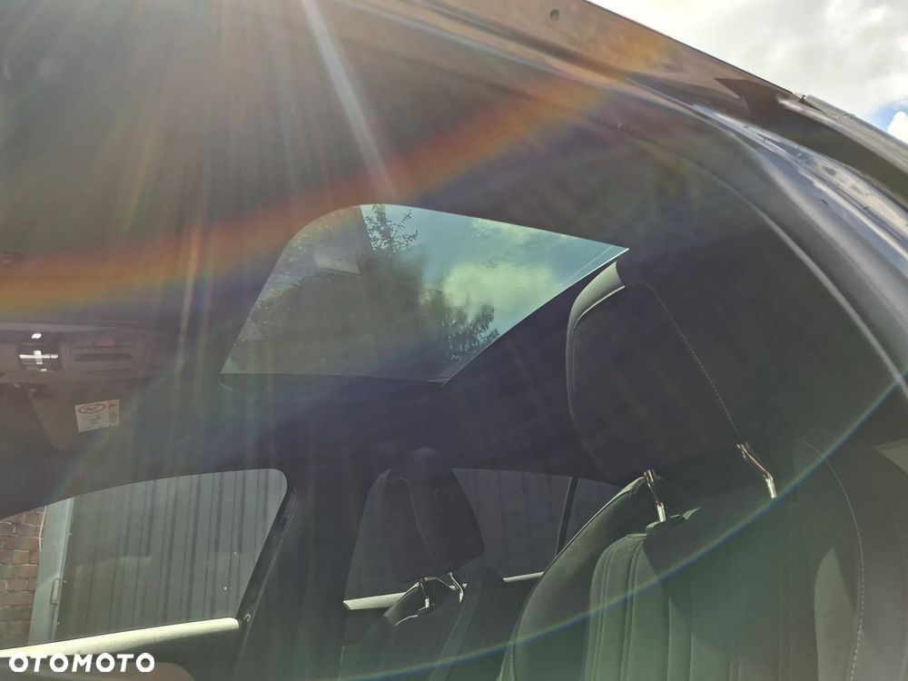 Peugeot 408 225 e-EAT8 GT - 10