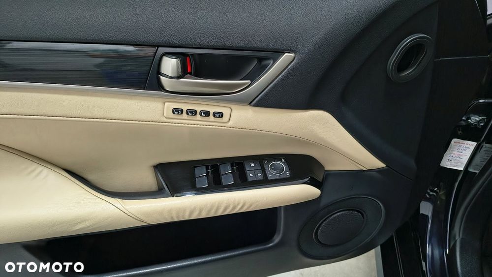 Lexus GS 450h - 19