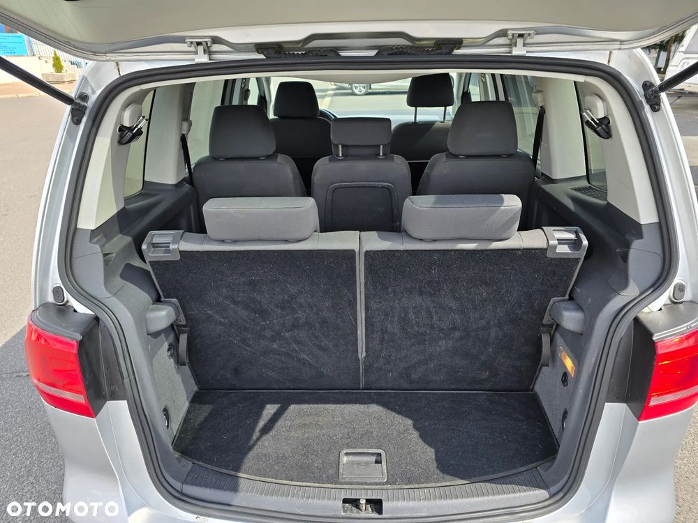 Volkswagen Touran 2.0 TDI DPF Comfortline - 10