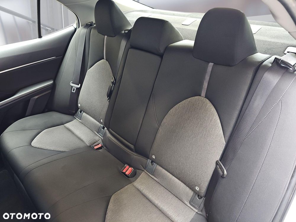 Toyota Camry 2.5 Hybrid Comfort CVT - 10
