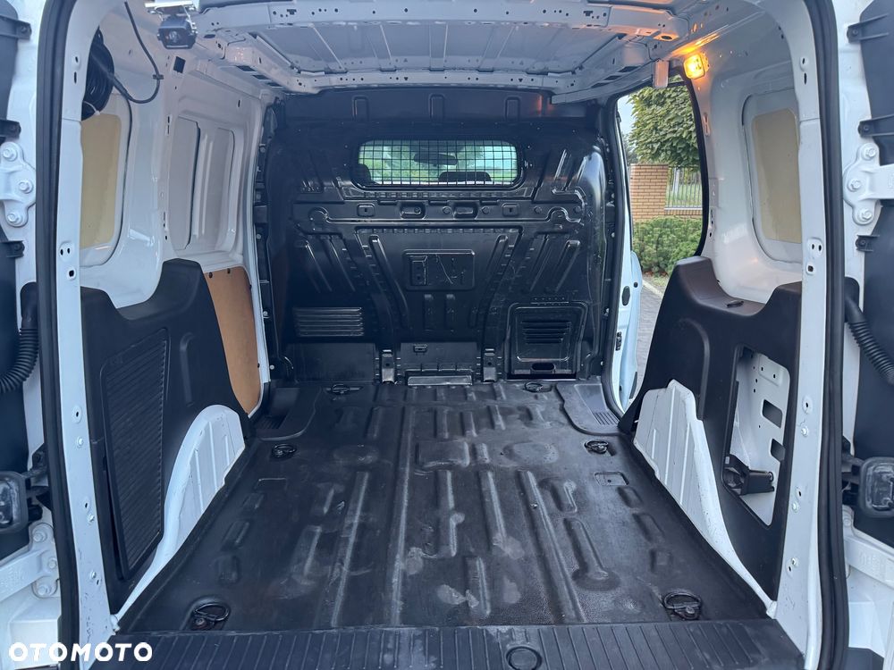Ford Transit Connect - 26