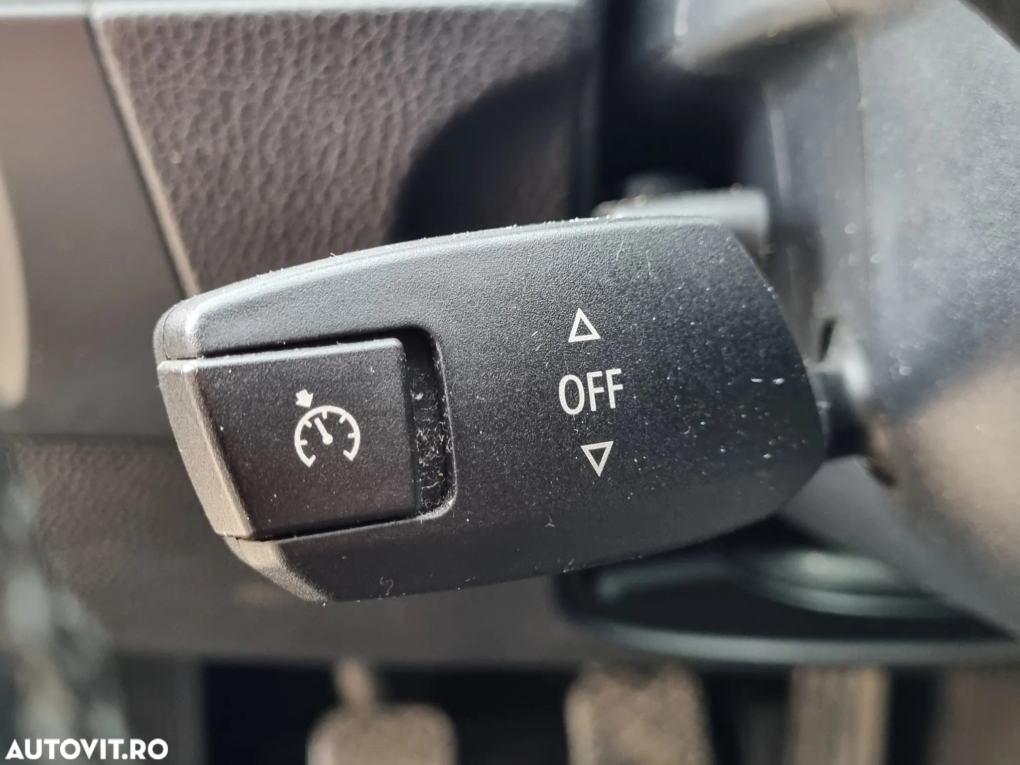 BMW Seria 3 320d DPF Touring - 24