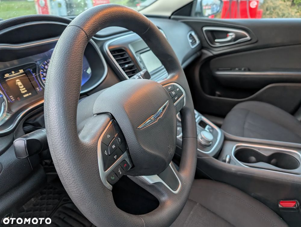 Chrysler 200 - 11