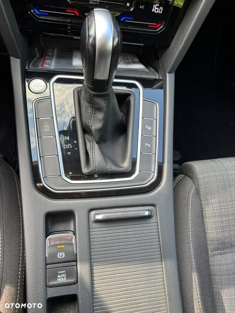 Volkswagen Passat 1.5 TSI EVO Business DSG - 15
