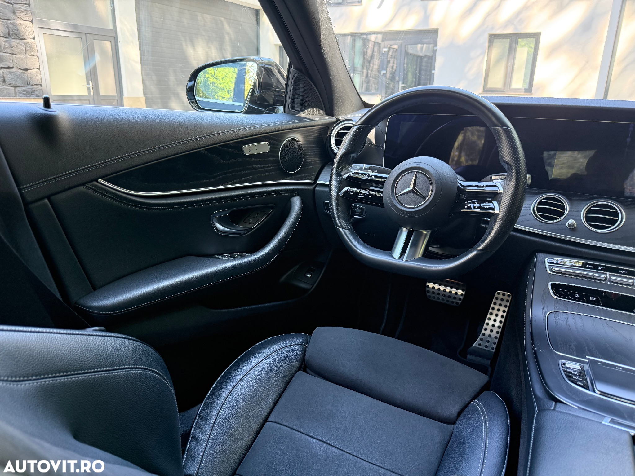 Mercedes-Benz E 220 d T 9G-TRONIC AMG Line - 14