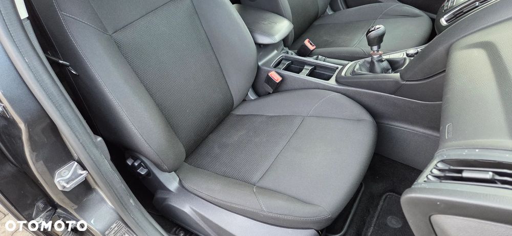 Ford Focus 1.0 EcoBoost Titanium - 35