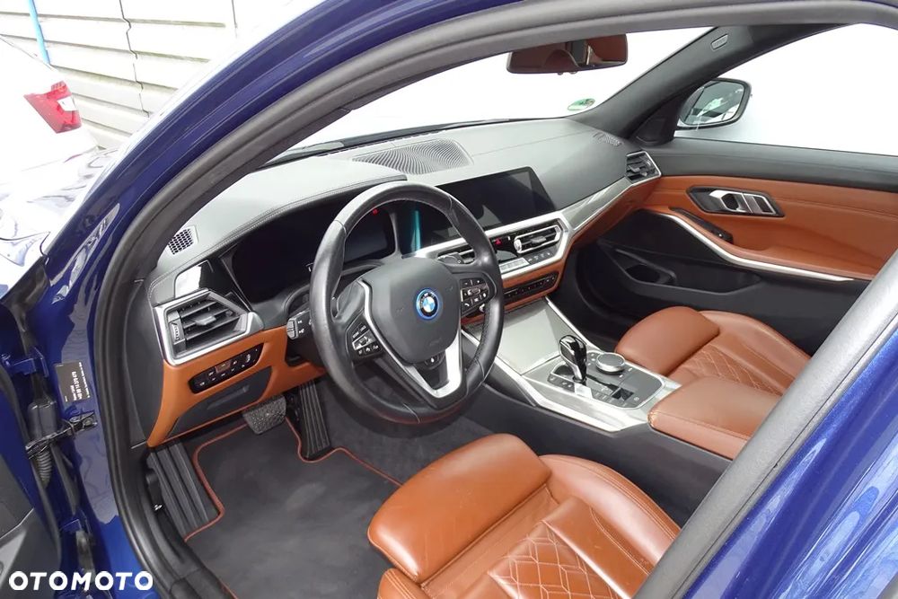 BMW Seria 3 320e M Sport - 18