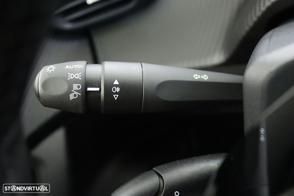 Peugeot 2008 PureTech 100 Allure - 15