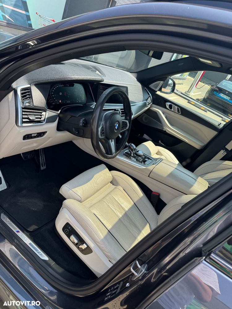 BMW X5 M M50i - 10