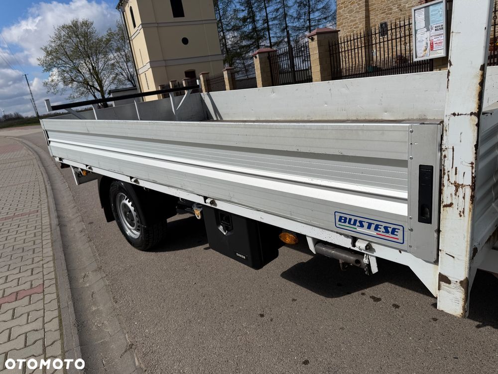 Mercedes-Benz Sprinter - 26