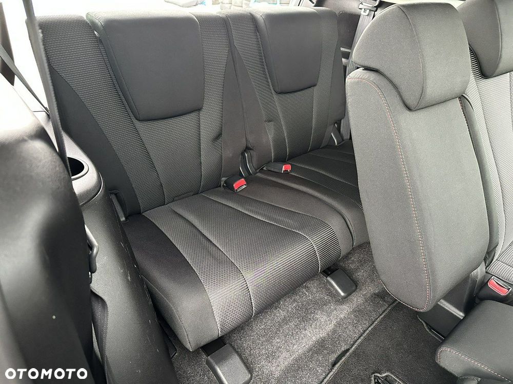 Mazda 5 - 13