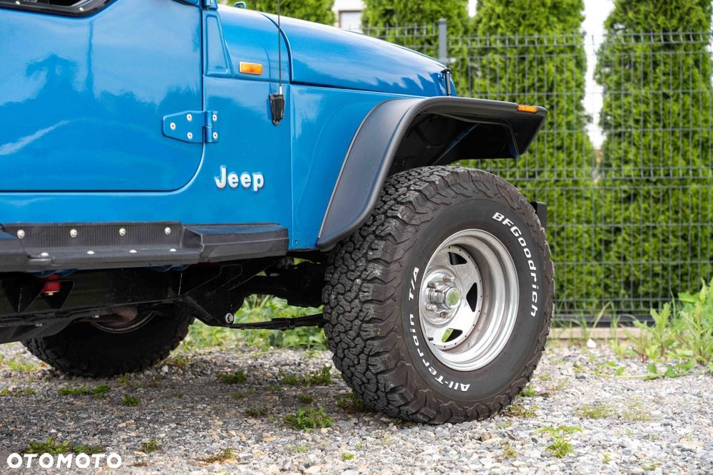 Jeep Wrangler - 34