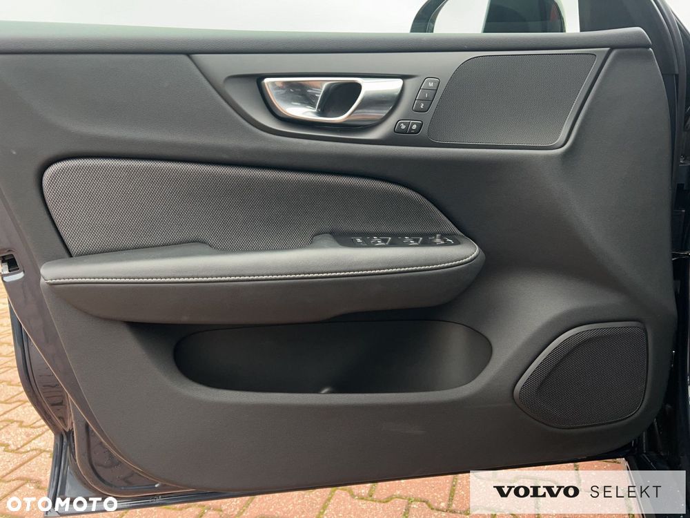 Volvo V60 B4 B Plus Dark - 19