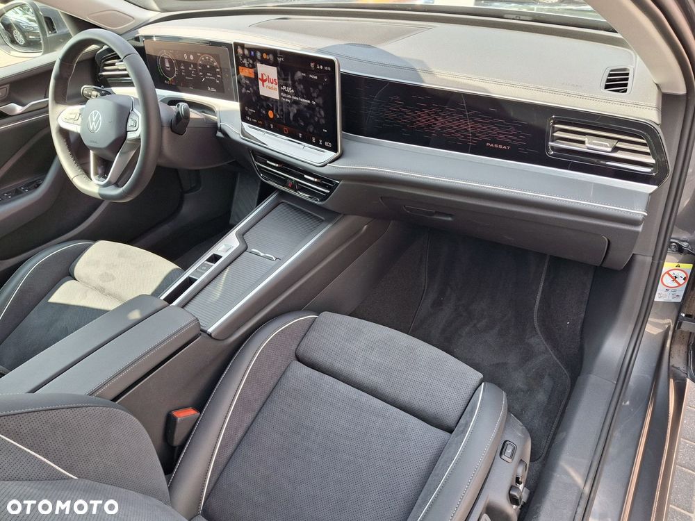 Volkswagen Passat - 16