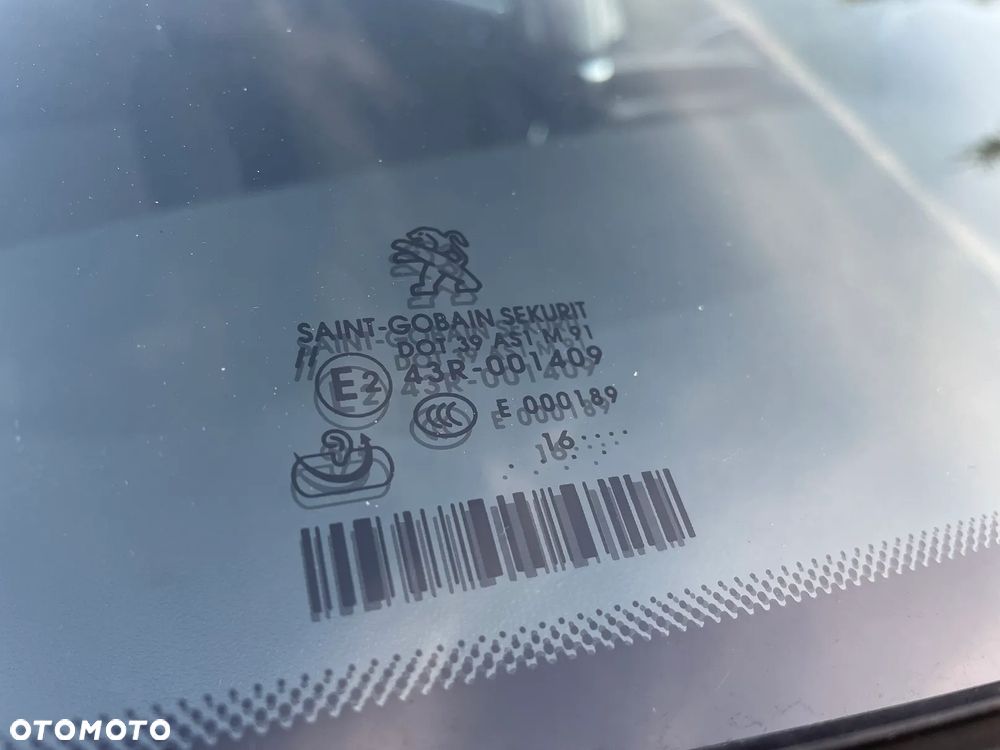 Peugeot 208 1.2 PureTech Allure S&S - 25