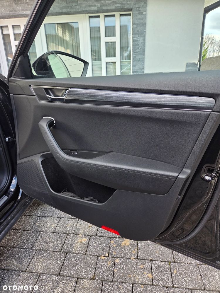 Skoda Superb 2.0 TDI 4x4 DSG Style - 9