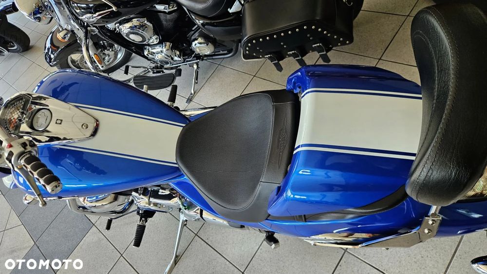 Suzuki Intruder - 35