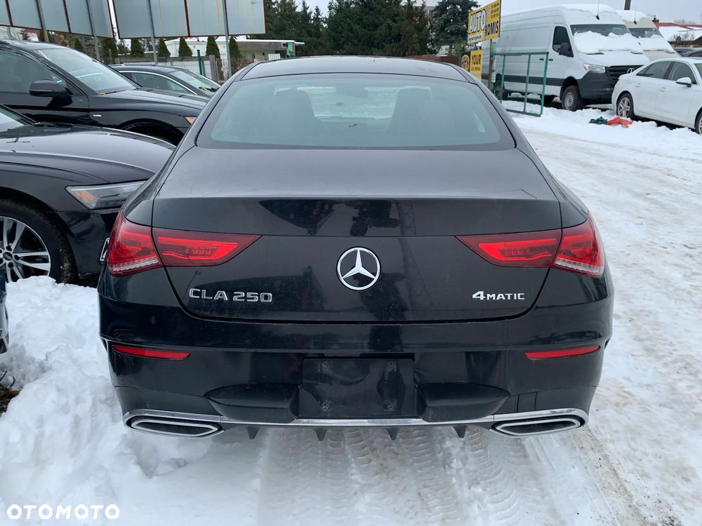 Mercedes-Benz CLA 250 4Matic 7G-DCT - 6