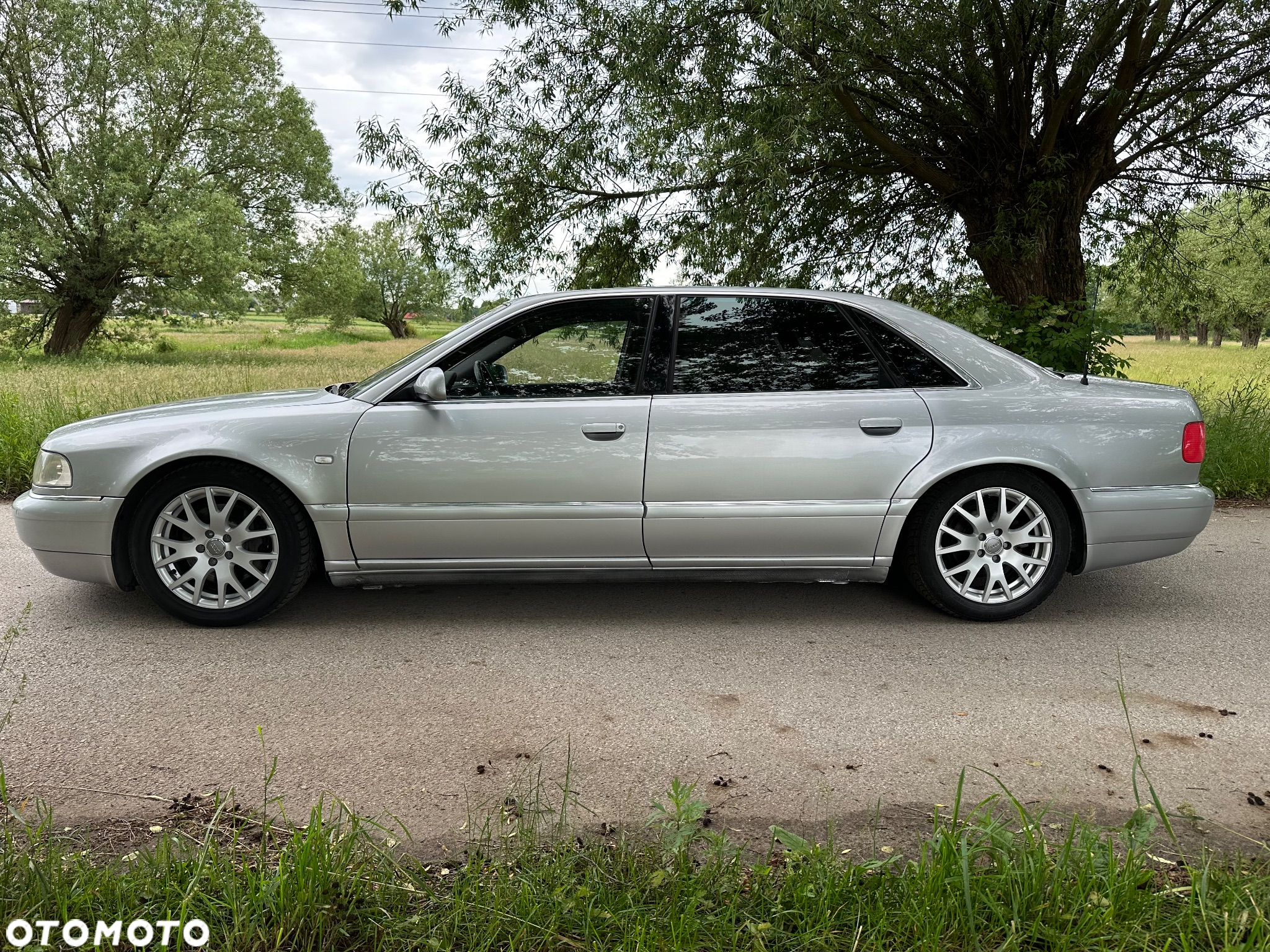 Audi A8 4.2 L Quattro - 3
