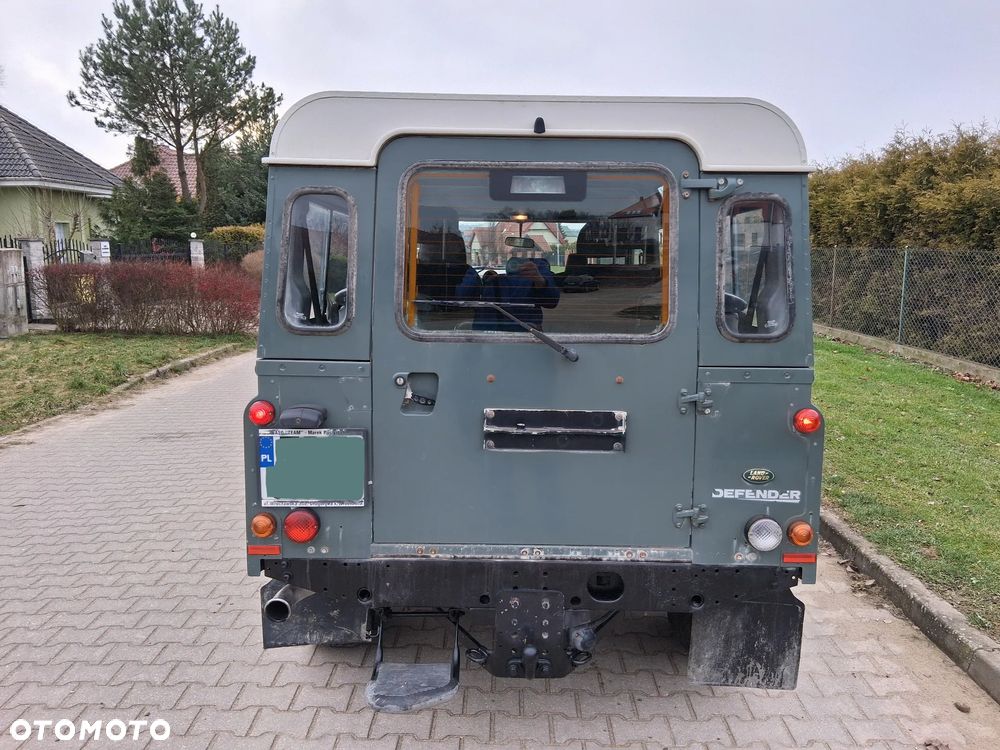Land Rover Defender 2.4 TD4 SE - 16