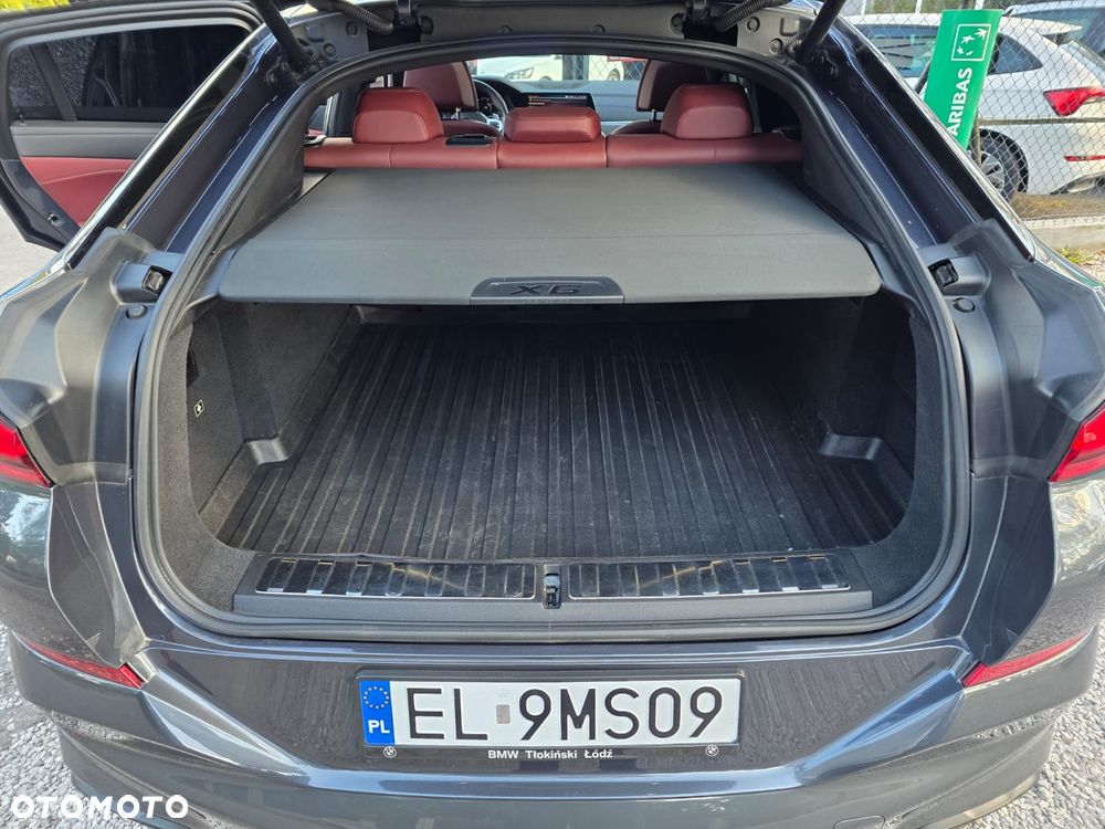 BMW X6 M50i - 28