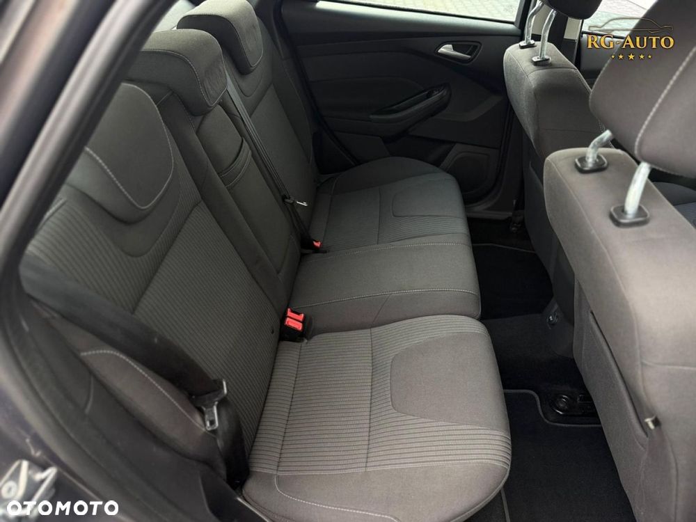 Ford Focus - 38