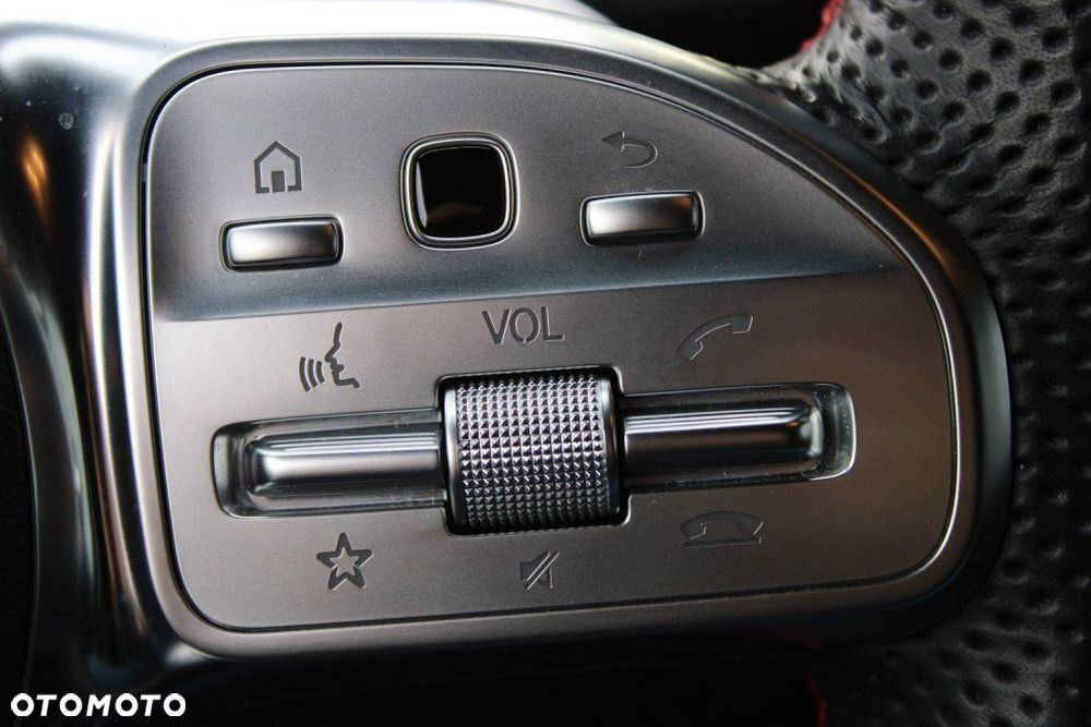 Mercedes-Benz CLA - 27