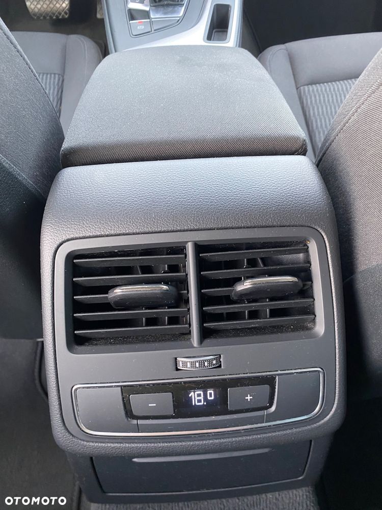 Audi A4 Avant 2.0 TDI ultra S tronic sport - 9