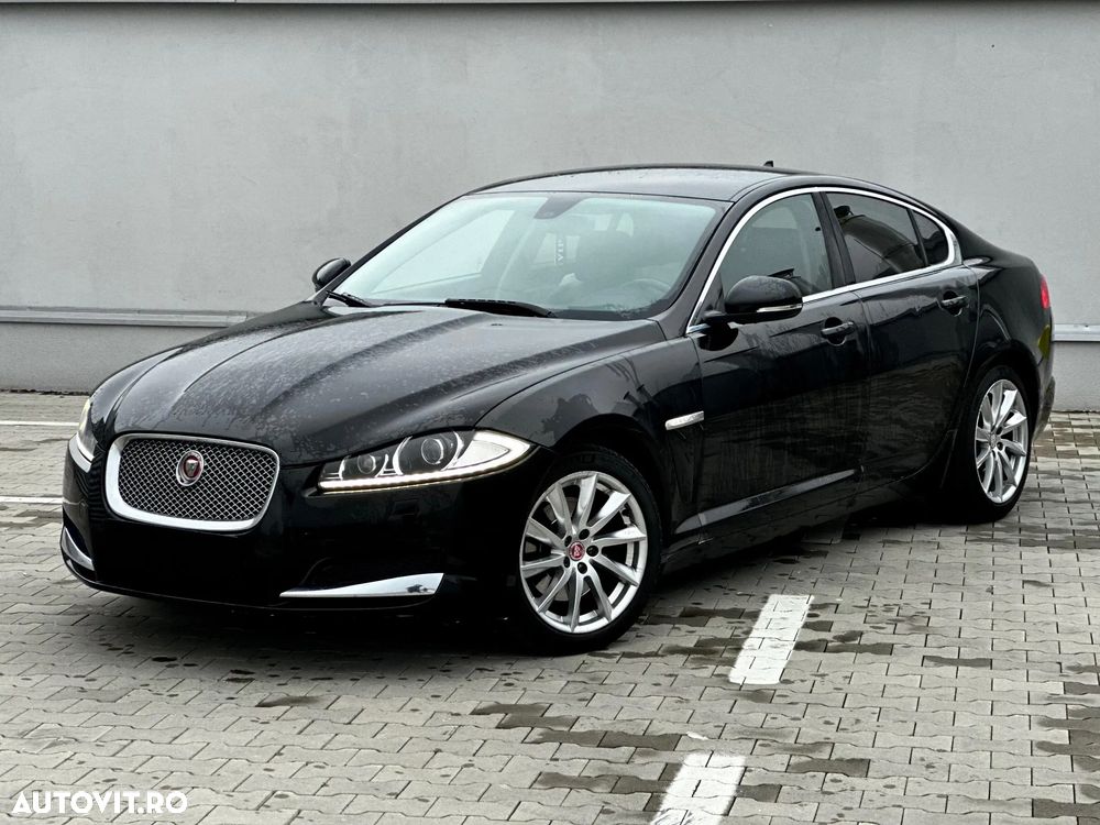 Jaguar XF 2.2D Luxury - 1