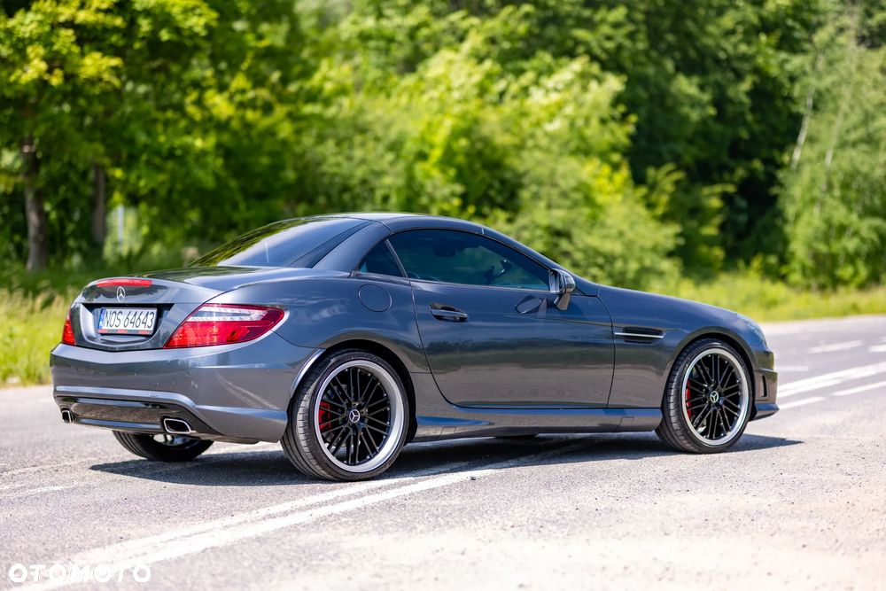 Mercedes-Benz SLK 250 CGI - 9