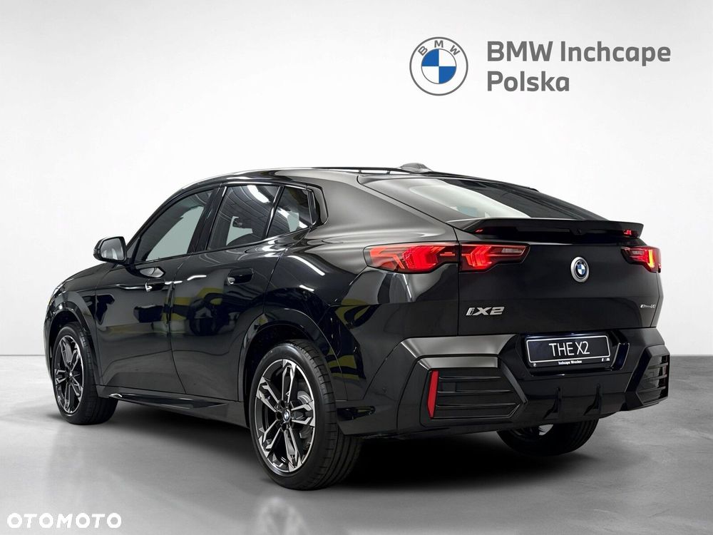 BMW iX2 - 4