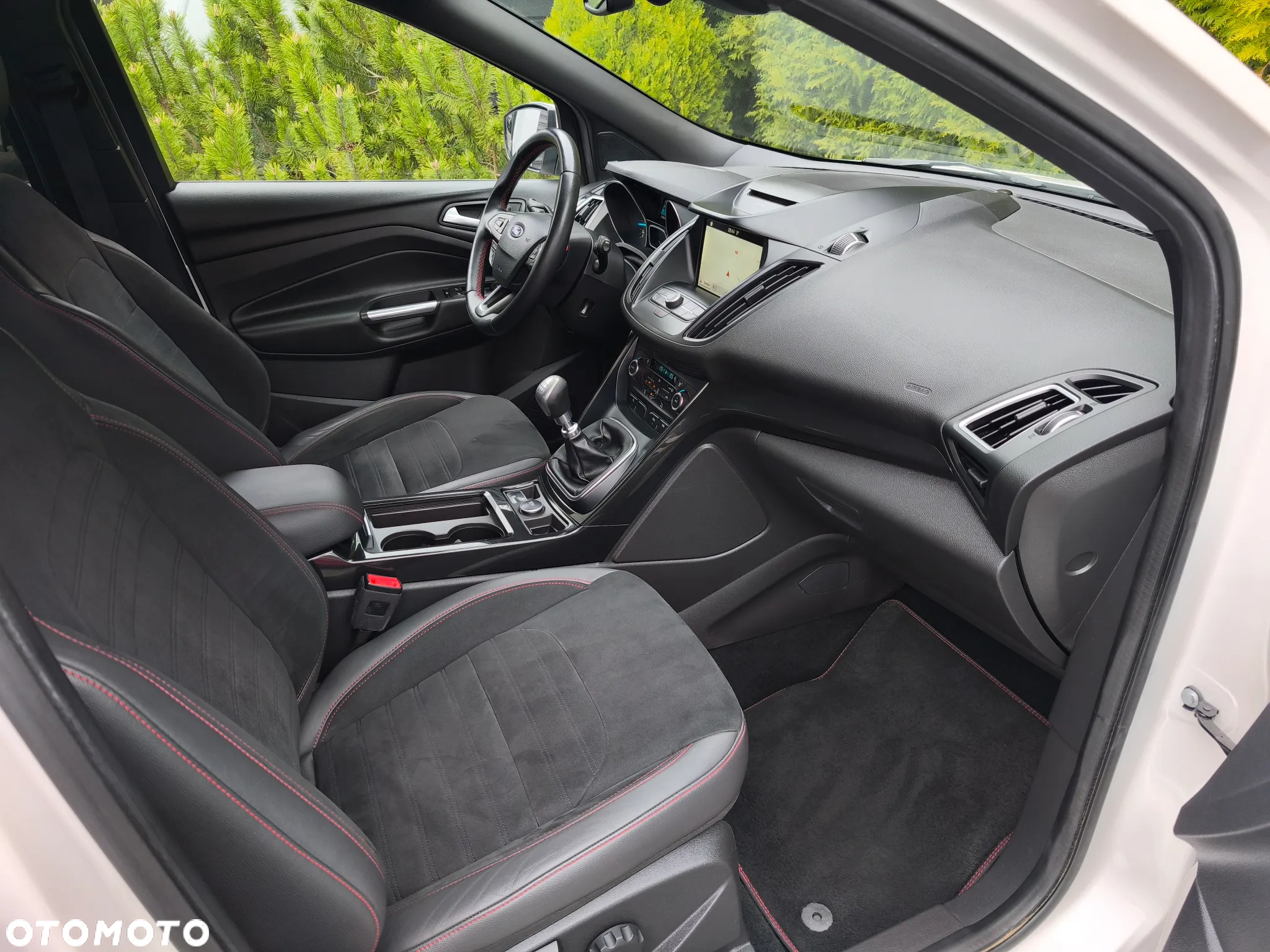 Ford Kuga 1.5 EcoBlue ST-LINE - 10