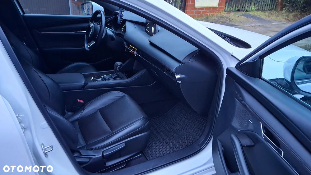 Mazda 3 e-SKYACTIV-X 186 M HYBRID TAKUMI - 35