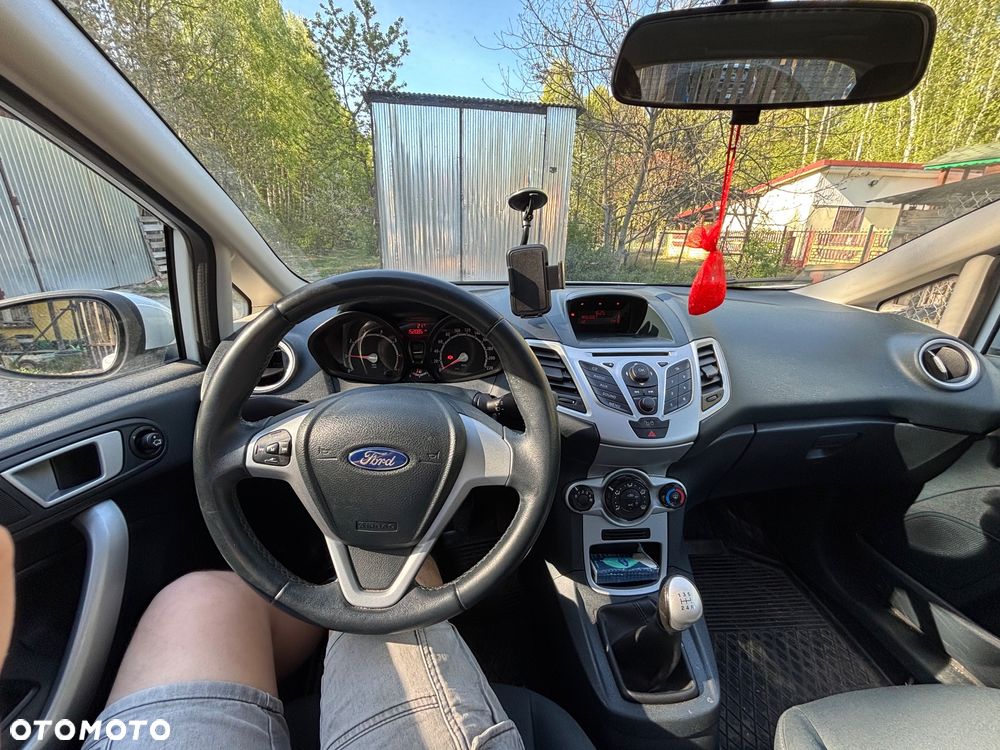 Ford Fiesta 1.4 Trend EU5 - 10