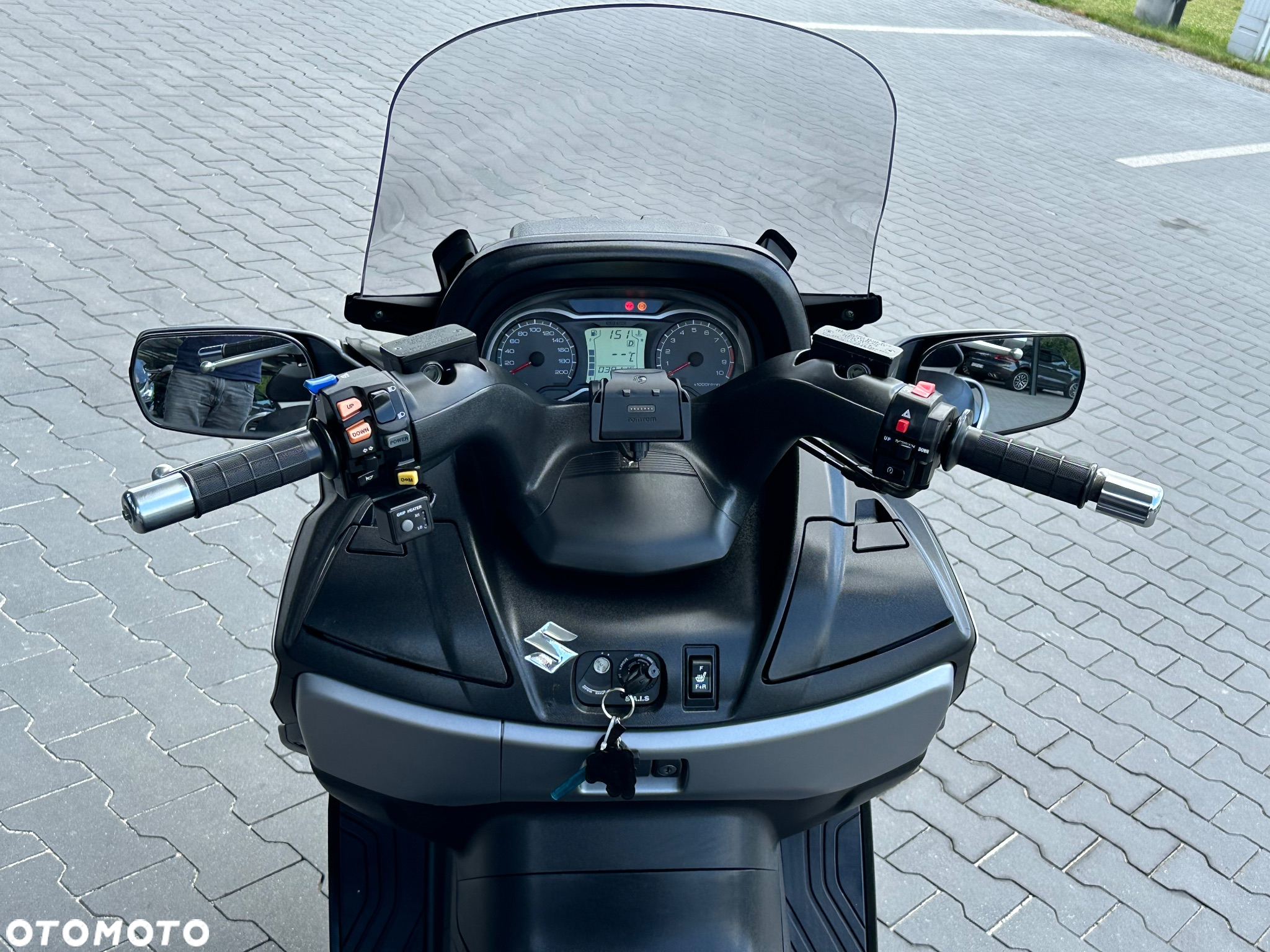 Suzuki Burgman - 22