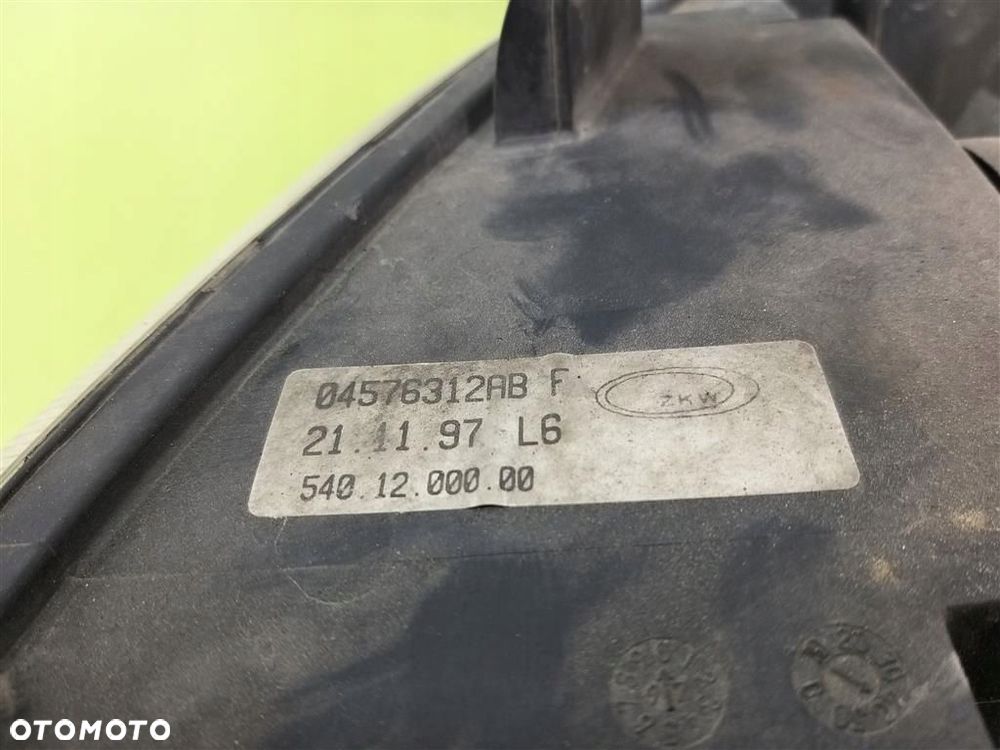 Reflektor lampa przód prawa Chrysler Voyager III 2,5 D 95-00 R 04576312AB - 5