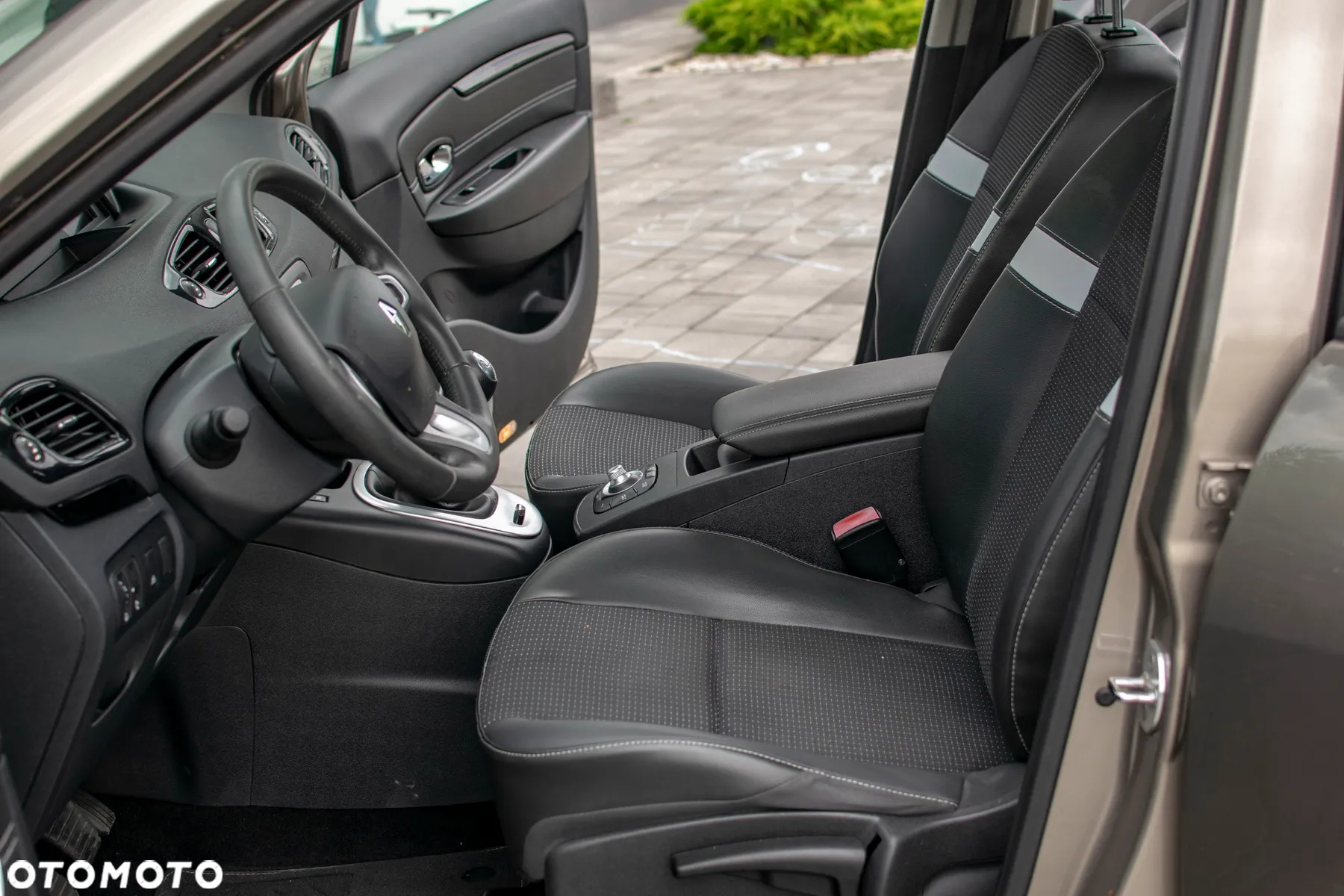 Renault Scenic - 31