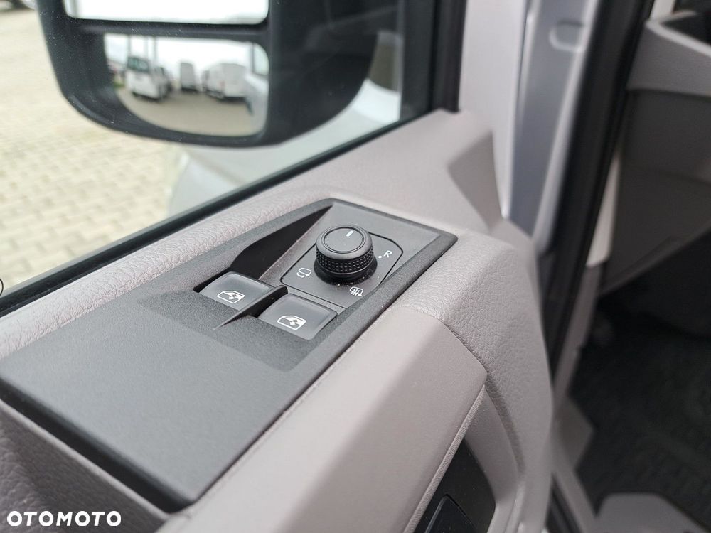 Volkswagen Crafter 35 Furgon, 2,0 TDI SCR 177KM,  6-bieg man., r.o: 4490 mm - 10